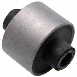 Rear knuckle bushing