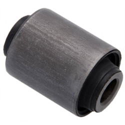 Rear knuckle bushing