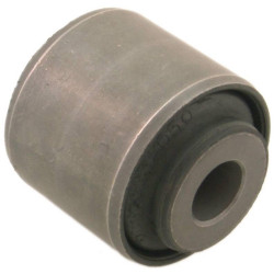 Rear knuckle bushing