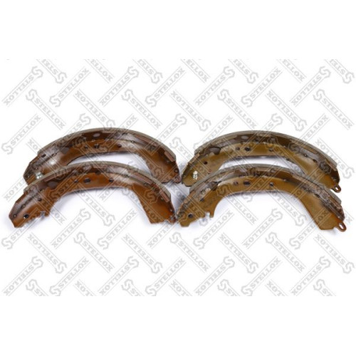 Brake Shoes !4650.00 Nissan Pick-Up 2.4I-3.2D &4Wd 98>