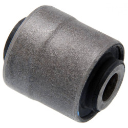 Rear rod bushing