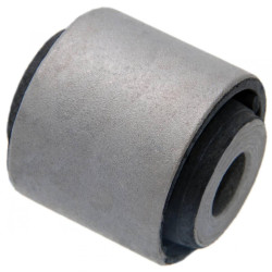 Rear knuckle bushing