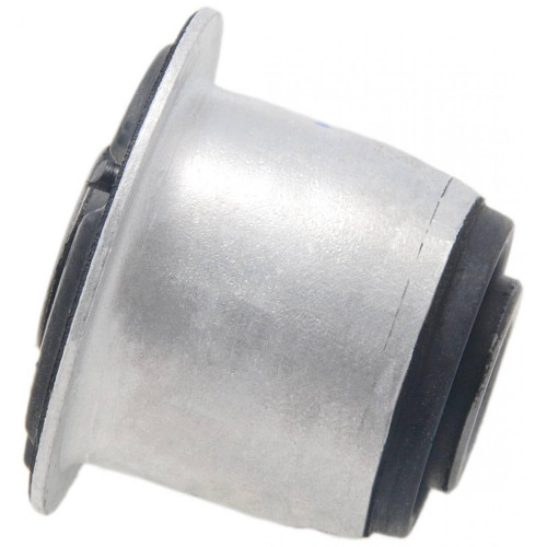 Rear knuckle bushing