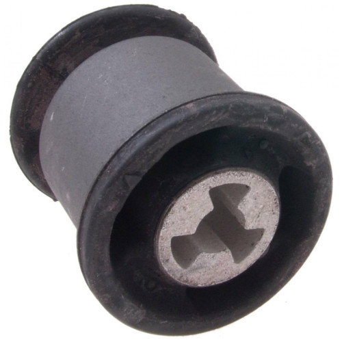Rear arm bushing