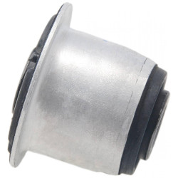 Rear knuckle bushing