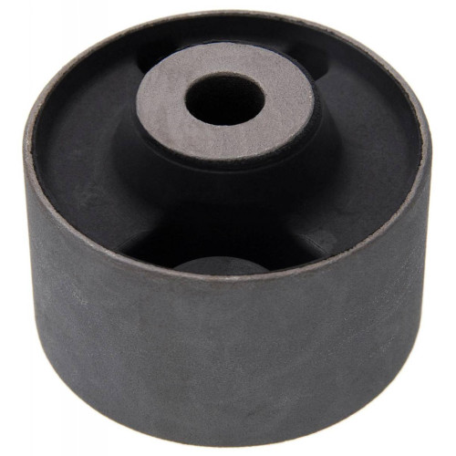 Rear rod bushing